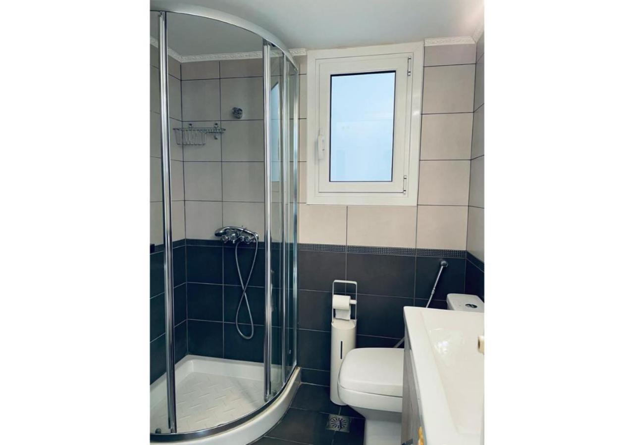 Cozy Apartment In Central Athens - Sleeps 6 Eksteriør billede